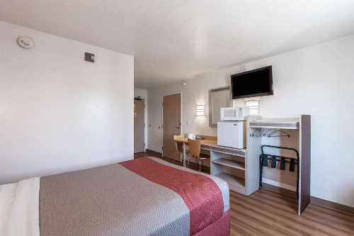 Motel 6-Junction City, KS image 21